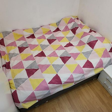 Stan Na Dan Prnjavor, Gajba U Centru 아파트 외부 사진