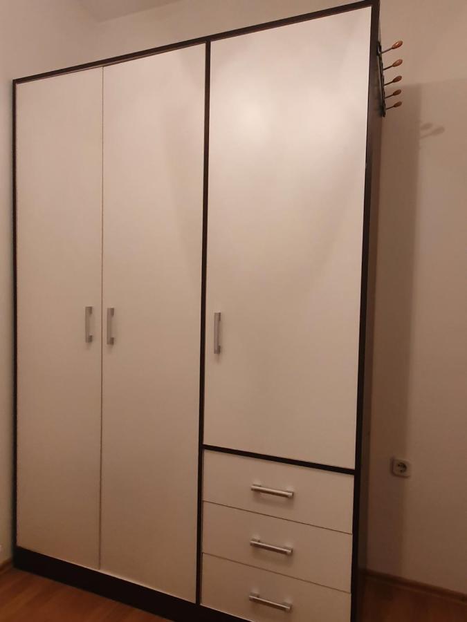 Stan Na Dan Prnjavor, Gajba U Centru 아파트 외부 사진